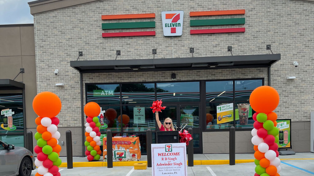 ក្រុមហ៊ុនជប៉ុនដែលជាម្ចាស់ផ្សារ 7-Eleven បដិសេធសំណើសុំទិញភាគហ៊ុនពីក្រុមហ៊ុនគូប្រជែង