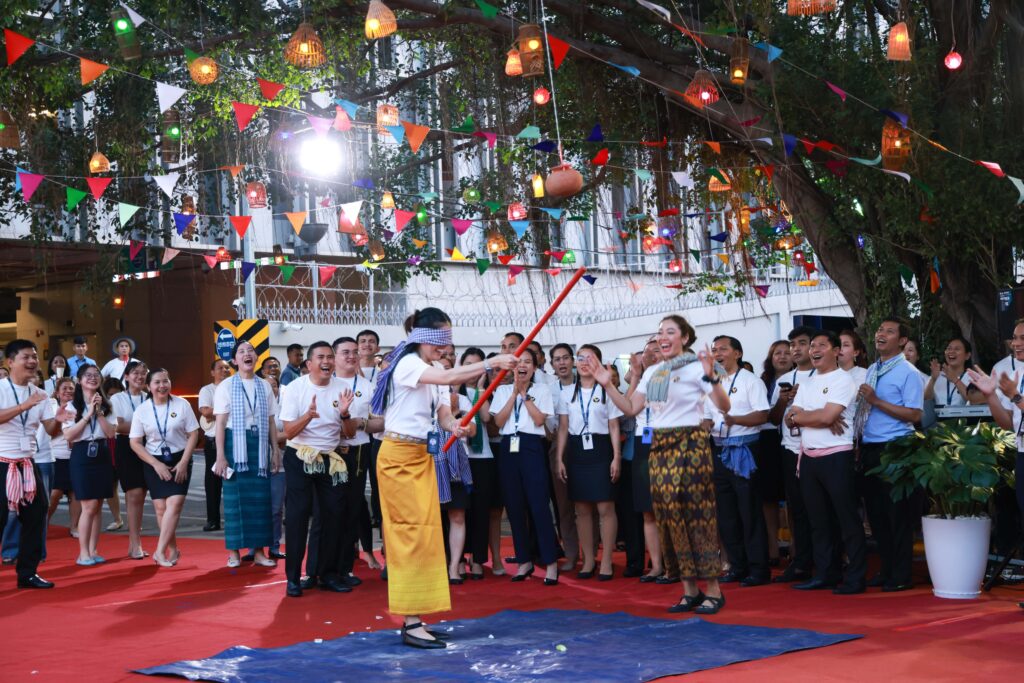 អេស៊ីលីដាអបអរឆ្នាំថ្មី និងប្ដេជ្ញាជំរុញអភិវឌ្ឍប្រតិបត្តិការនៅក្នុងស្រុក និងក្នុងតំបន់